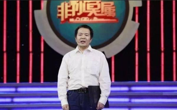 刘本良再成笑柄,自媒体故意编造他发明梦幻充电电池,年薪亿万美元
