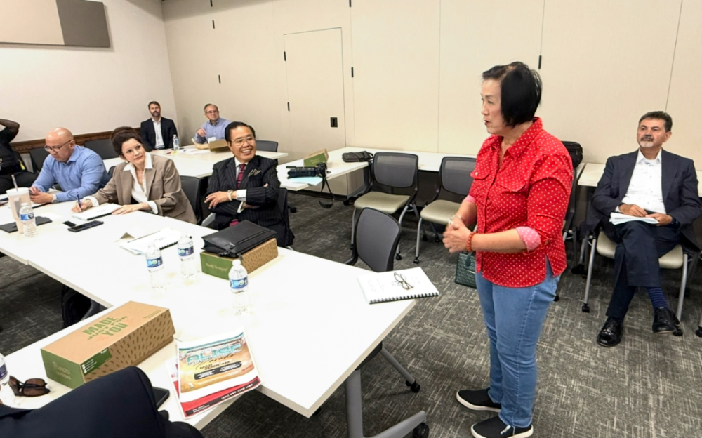 李蔚華區長召開休斯頓國際區董事會 積極推動多元文化盛事與社區安全