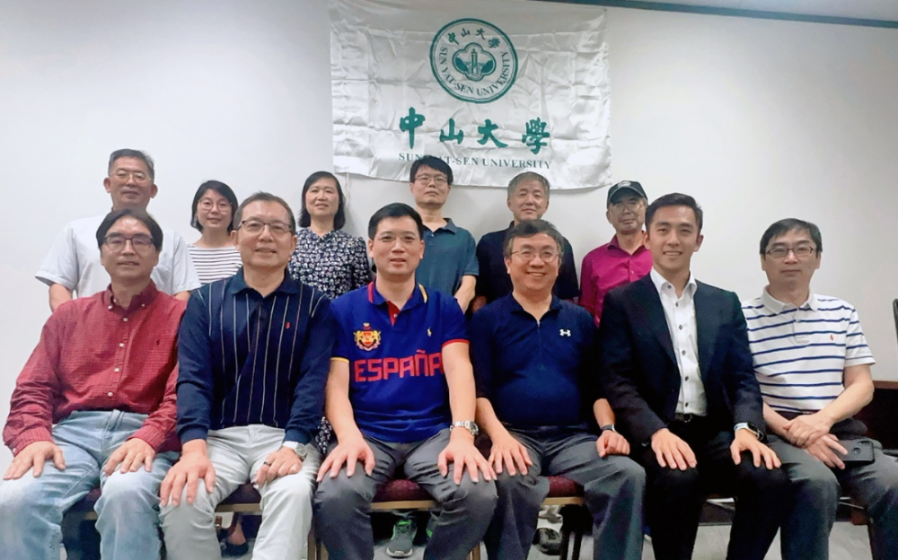 中山大学美南校友会举行理事会议,杨宝华当选为新会长