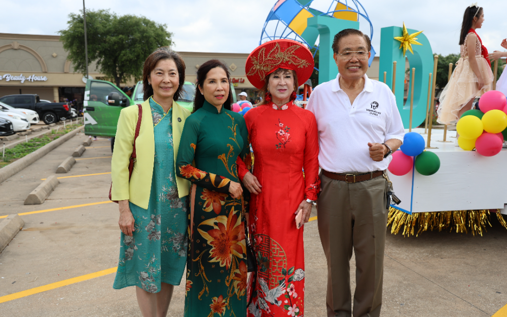 國際管理區與Alief學區花車遊行,盛大登場