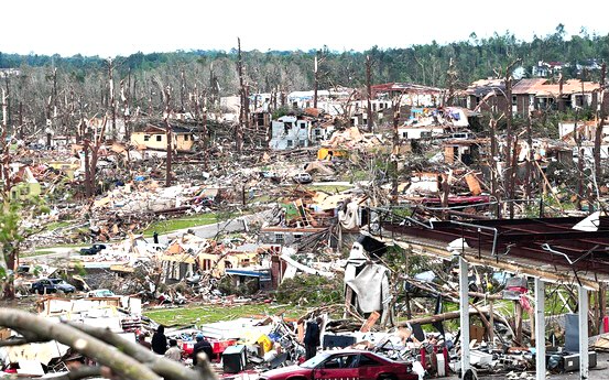 致命的龙卷风席卷美国六州 造成至少80人死亡