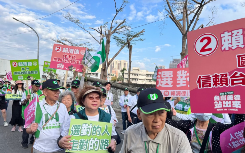 台灣總統大選揭曉,休士頓鄉親返台投票盛況