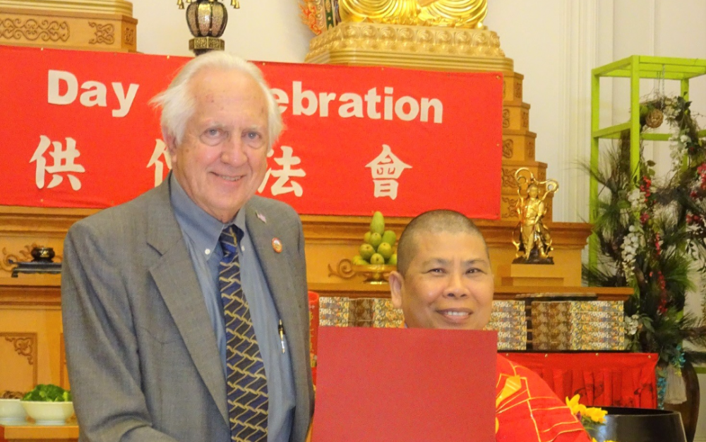 佛光山中美寺周日上午舉行 盂蘭盆供僧法會,史坦福市市長親臨現場
