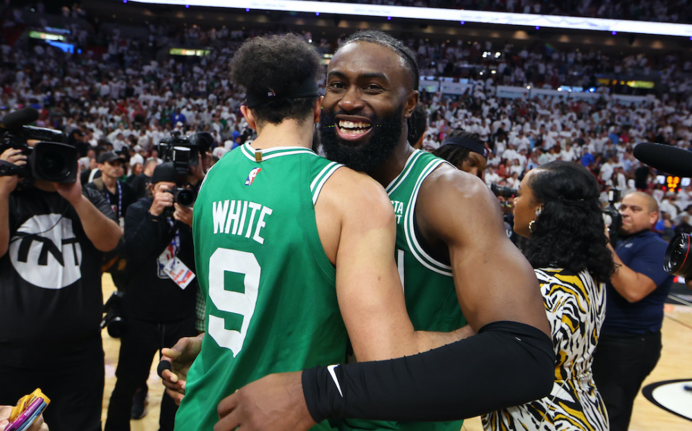 NBA东部决赛 凯尔特人3:0落后后疯狂绝杀 迫使热火进入第 7 场比赛