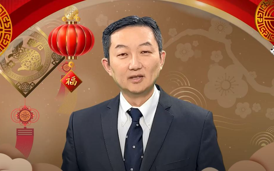 美南新聞主編 蓋軍 / 美南電視主持人 陳鐵梅 2023兔年賀詞