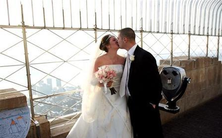 疫情之下,德州結婚人數減半!