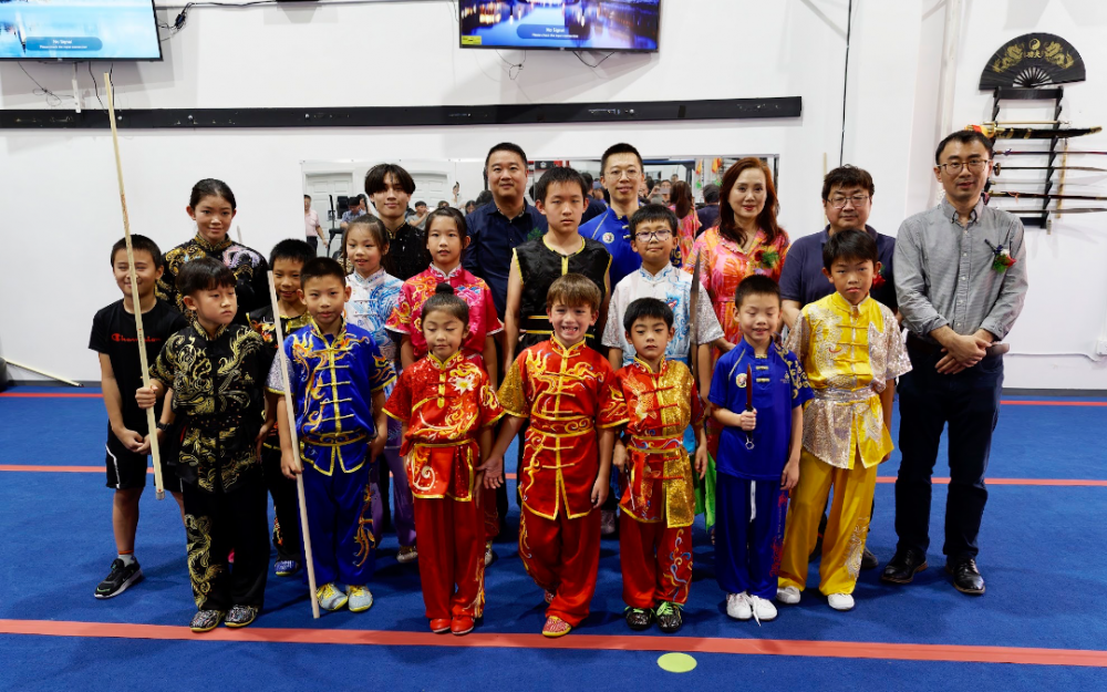 传承中华武术,开创辉煌未来——新文武功夫学院隆重举行迁址庆典