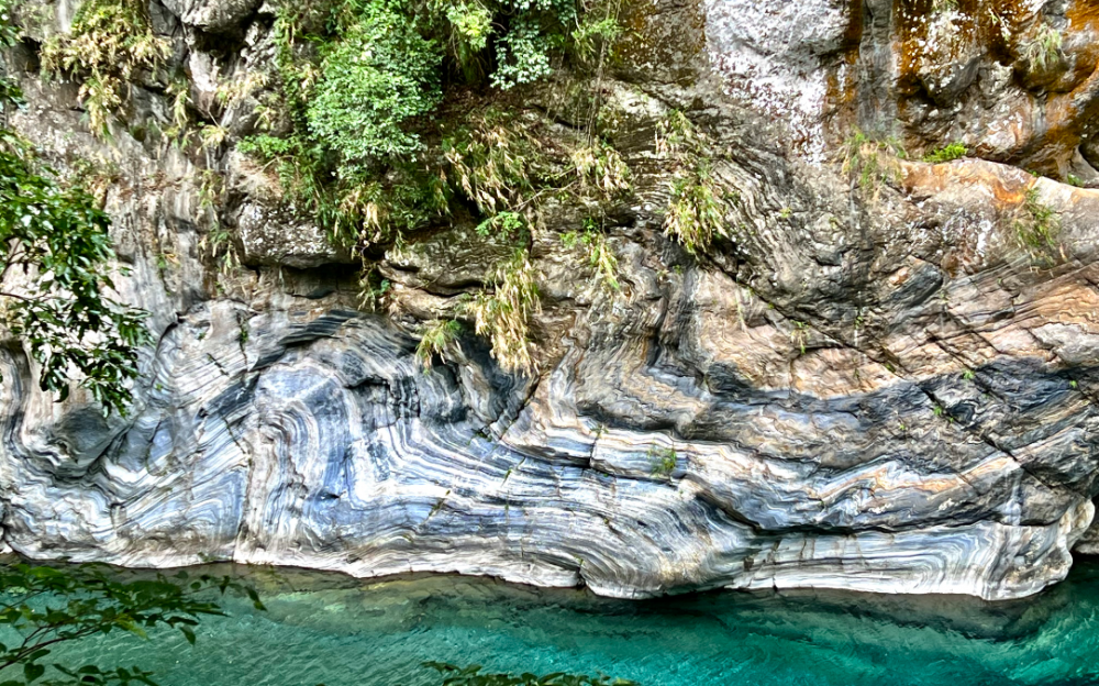 鬼斧神工的太鲁阁大峡谷 台湾宝岛八景之冠