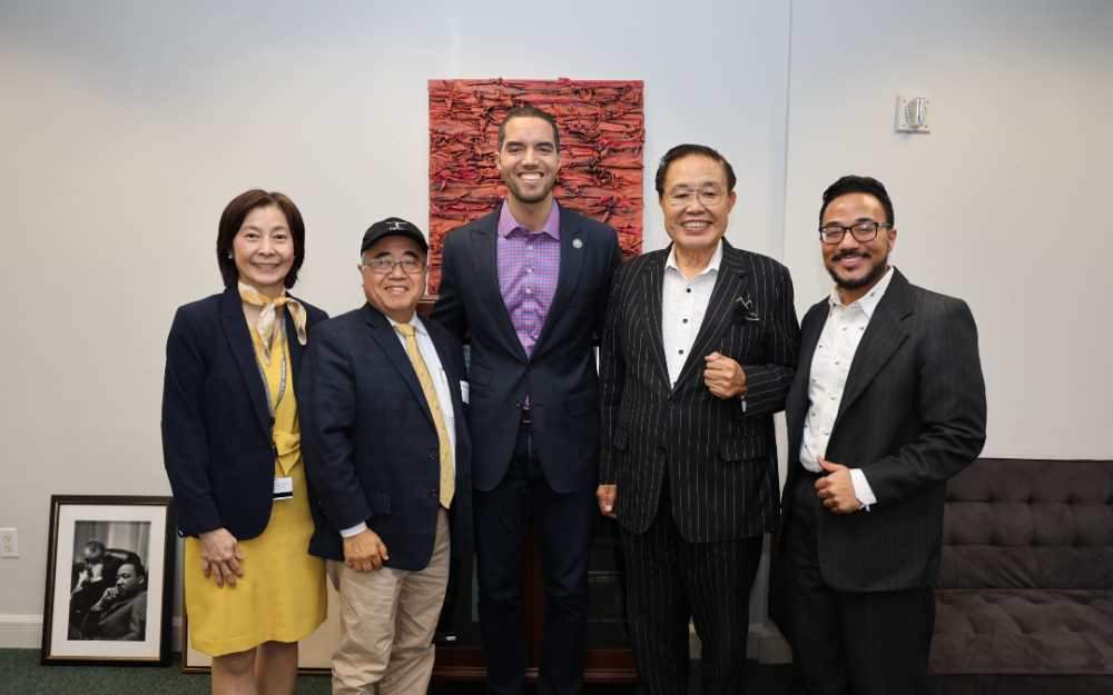 審計長CHRIS HOLLINS,接見李蔚華、李雄,徵詢市政建言