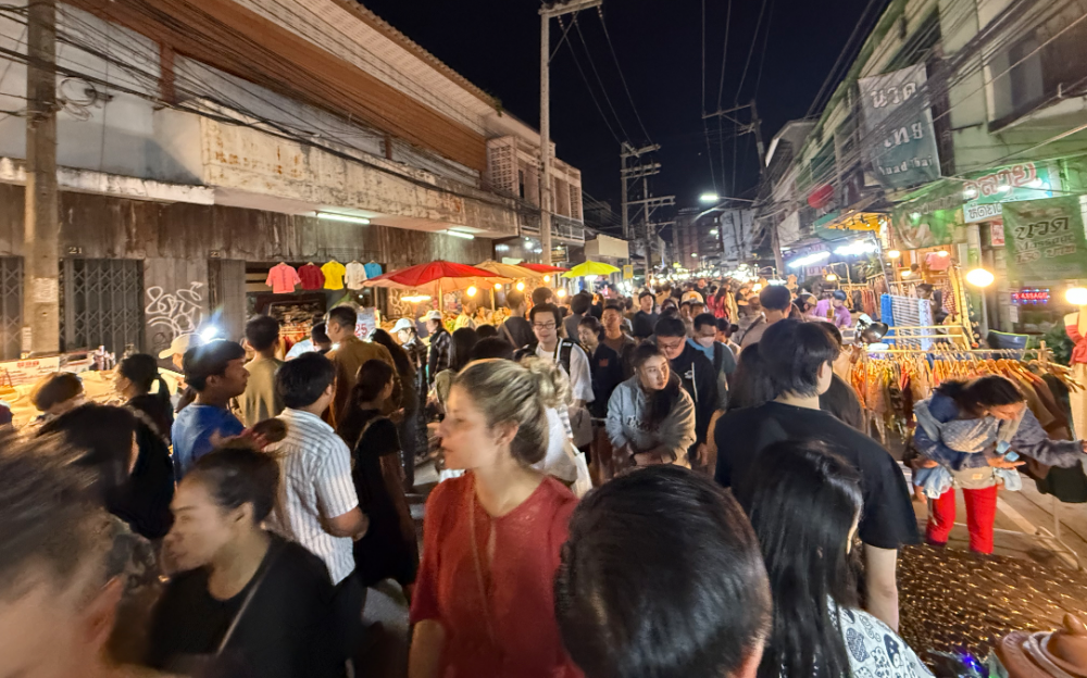 泰國清邁夜市:時光中的回憶與現實中的繁華
