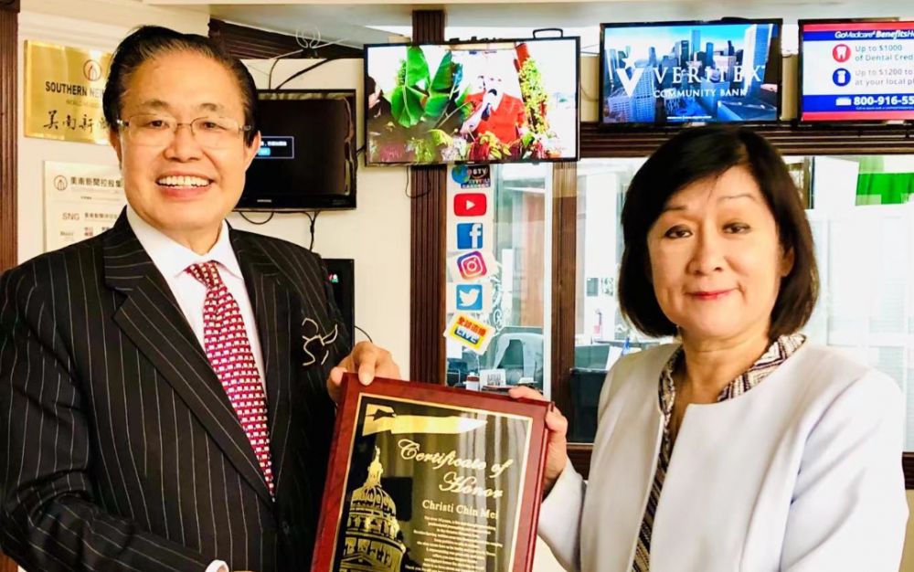“ 华语文坛之光!剧作家秦鸿钧囊括 欧洲三大电影节「最佳原创剧本」金银大奖 ”