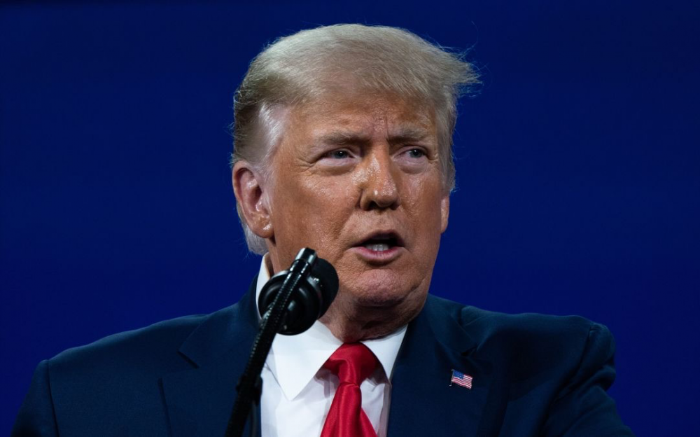 特朗普在保守党政治行动会议上说:“在为我们的生命而战中拯救美国”