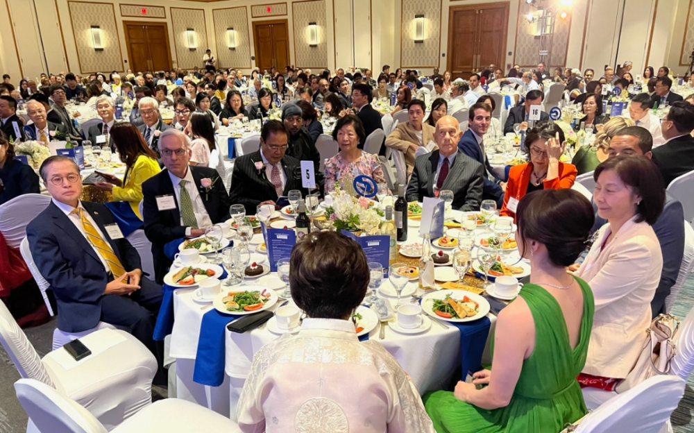 環球第一銀行開業慶典晚宴隆重舉行 600余人歡聚一堂祝賀