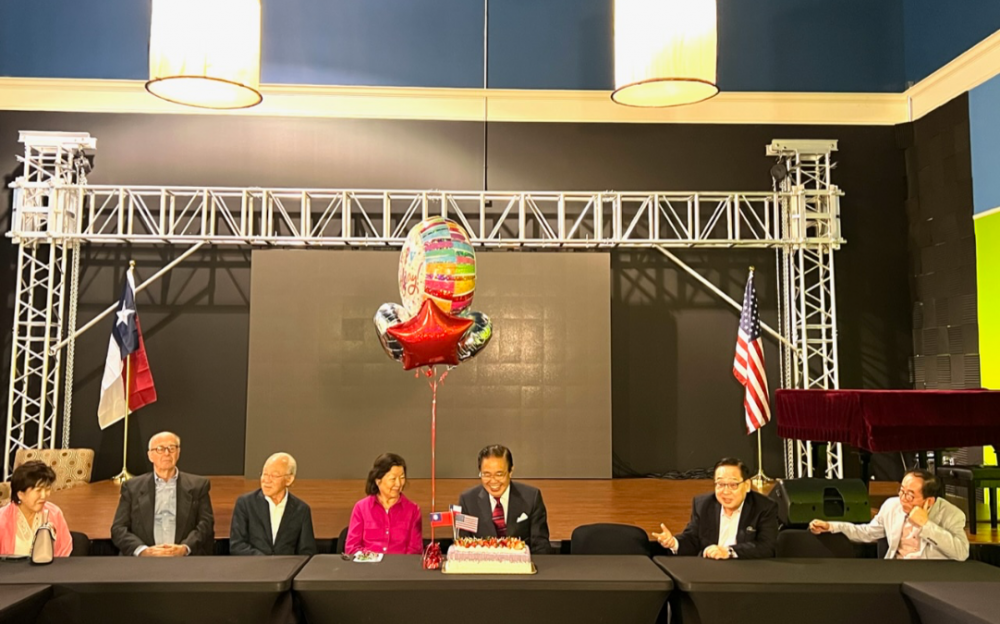 生日庆典,传媒大亨李蔚华谈新闻中心、国贸中心、金融中心创业发展历程