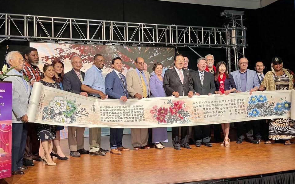 深圳市衆德衆善文化傳媒有限公司與北美牡丹畫家江宜橋達成戰略合作,共促國際文化交流